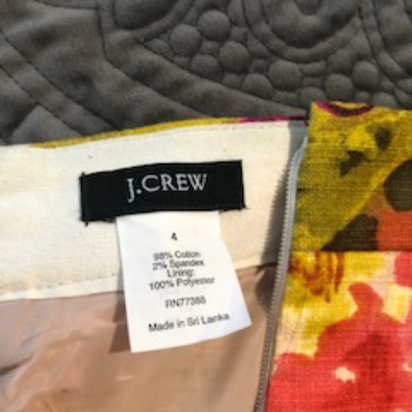 J.Crew pencil skirt in fuchsia and gold tones sz 4 - Picture 9 of 9